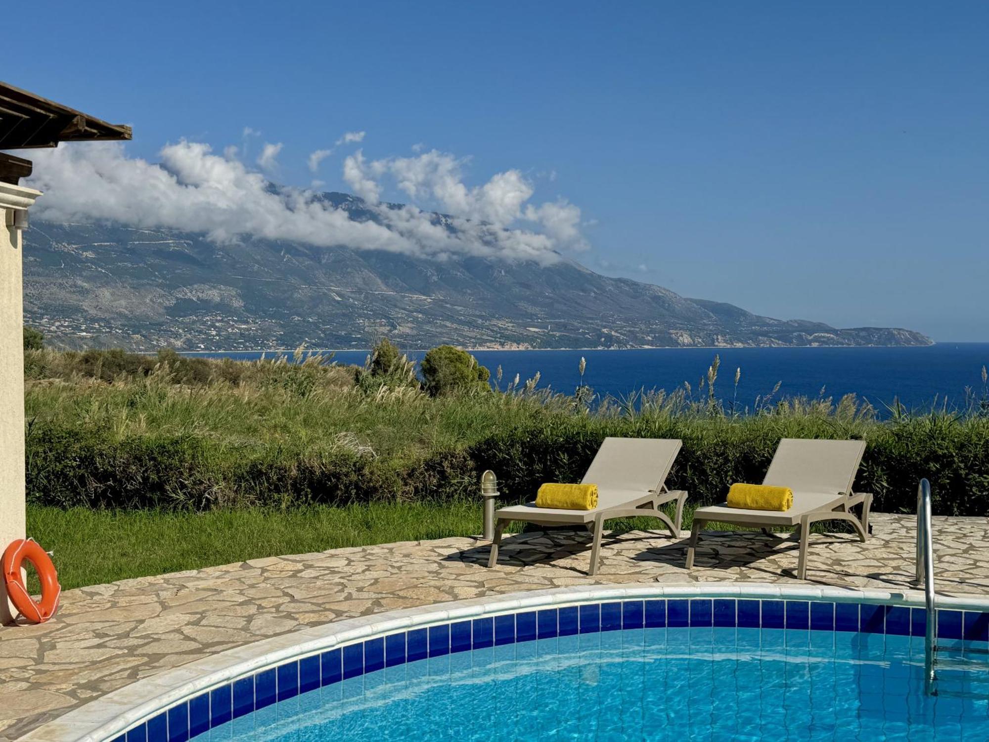 Villa Neptune Livathos  Ngoại thất bức ảnh